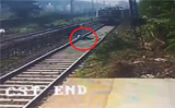 Mumbai train driver hits emergency brakes to save a man�s life, watch video